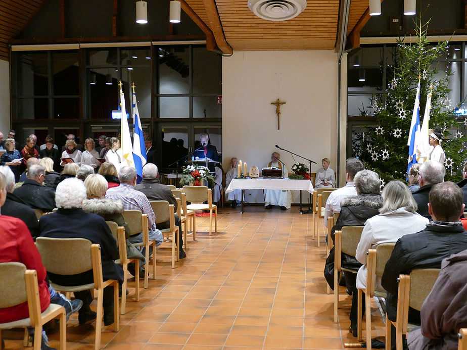 Feierliche Christmette im Haus des Gastes (Foto: Karl-Franz Thiede)